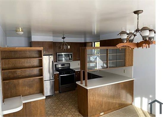 2nd image of 14 Mountview Ct