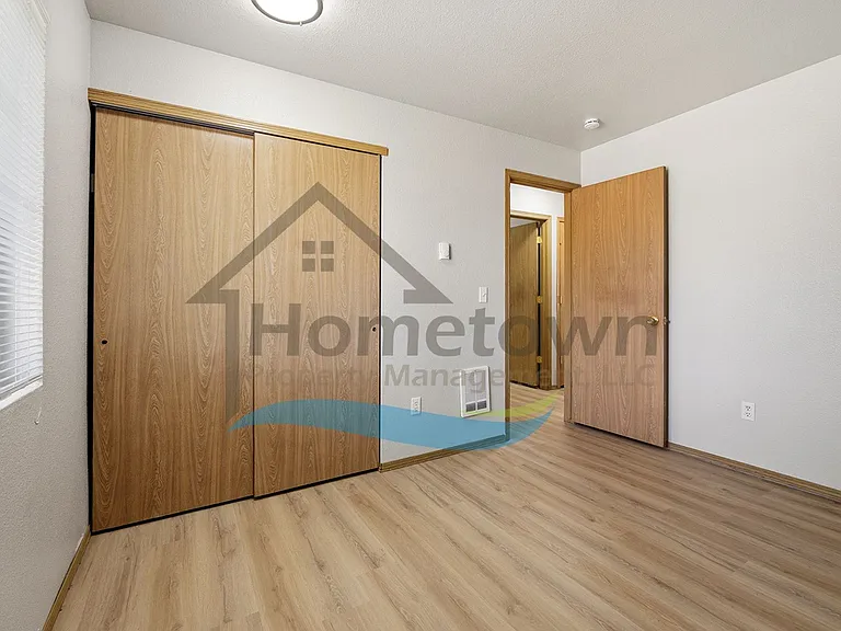 703 N Compton St — Photo 51