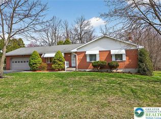 811 Hawthorne Ln, Pen Argyl, PA 18072