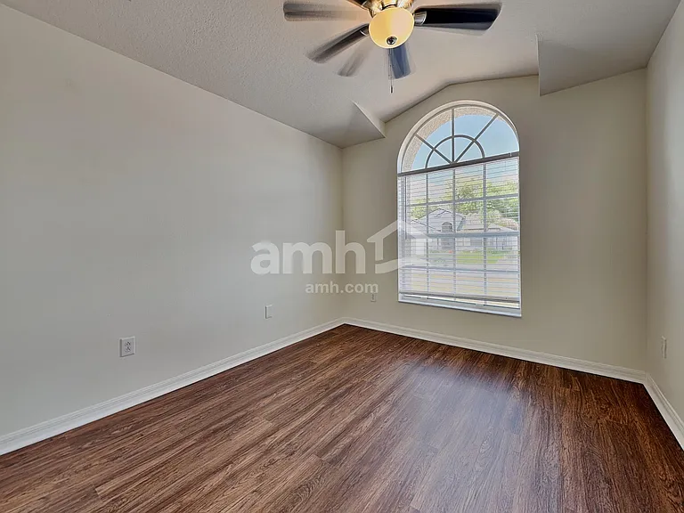 30734 Midtown Ct — Photo 17