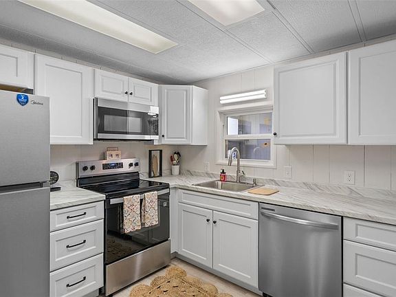 2nd image of 3450 Osage Dr