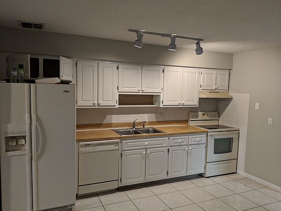 4th image of 117 Coral Bell Ct