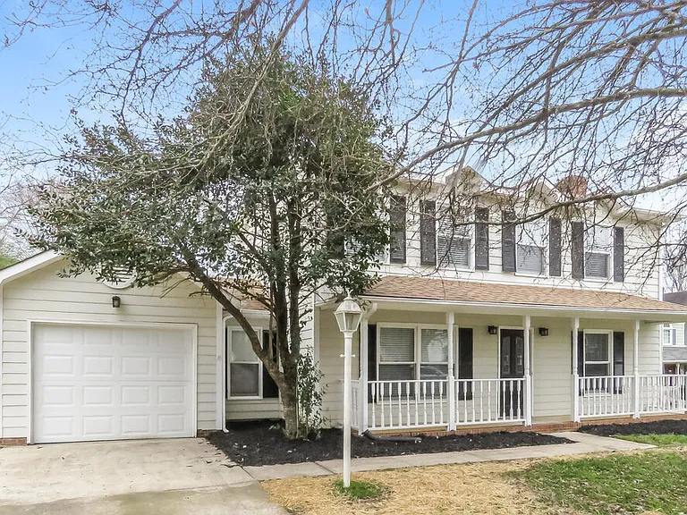 2416 Haybrook Ln — Photo 5