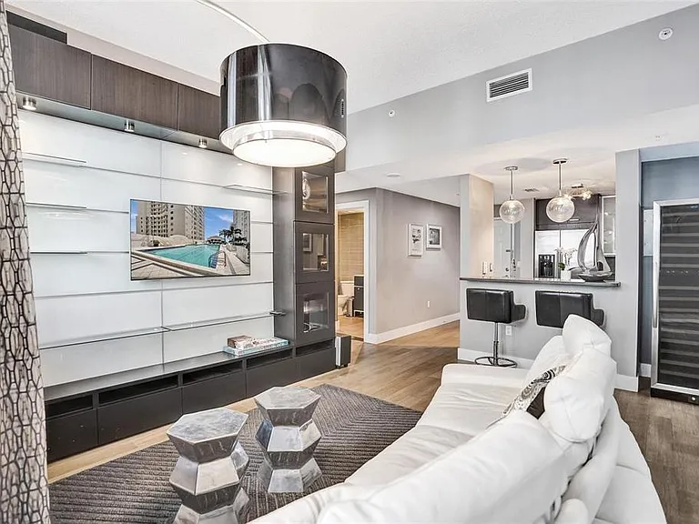 255 Evernia St #501 — Photo 5
