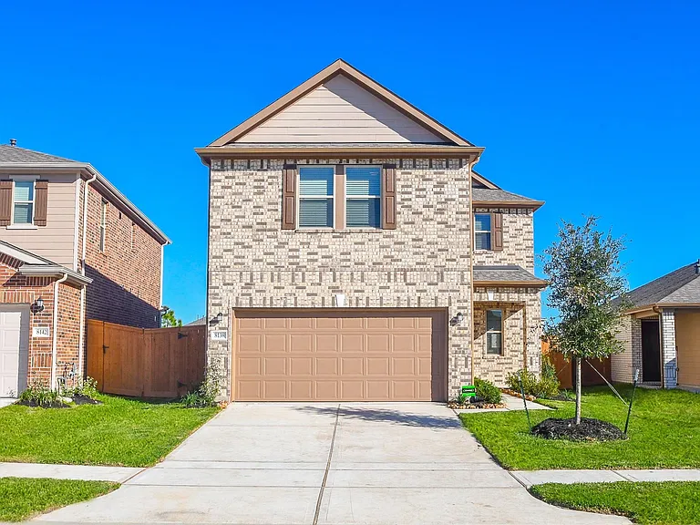 8138 Leisure Point Dr — Photo 2