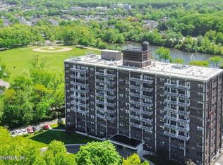 1100 Clove Rd APT 10B, Staten Island, NY 10301