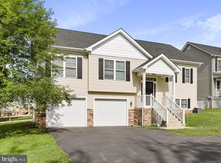1613 Needy Rd, Martinsburg, WV 25405