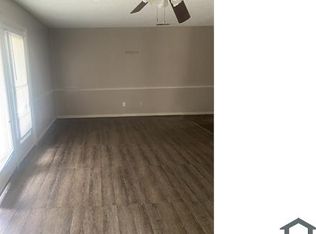 6107 Meadow Rose Ln, Charlotte, NC 28215