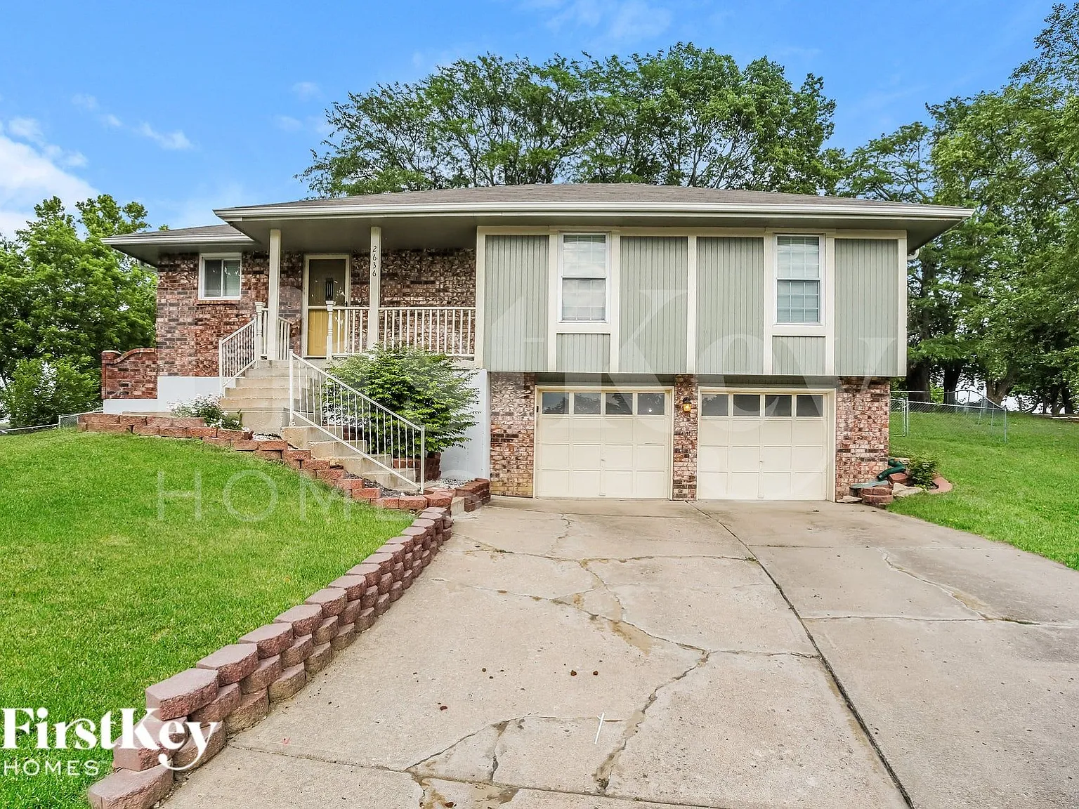 3 bed, 2.0 bath, 1452 sqft, $1,915 — Photo 1