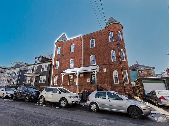 3rd image of 76 Belden St