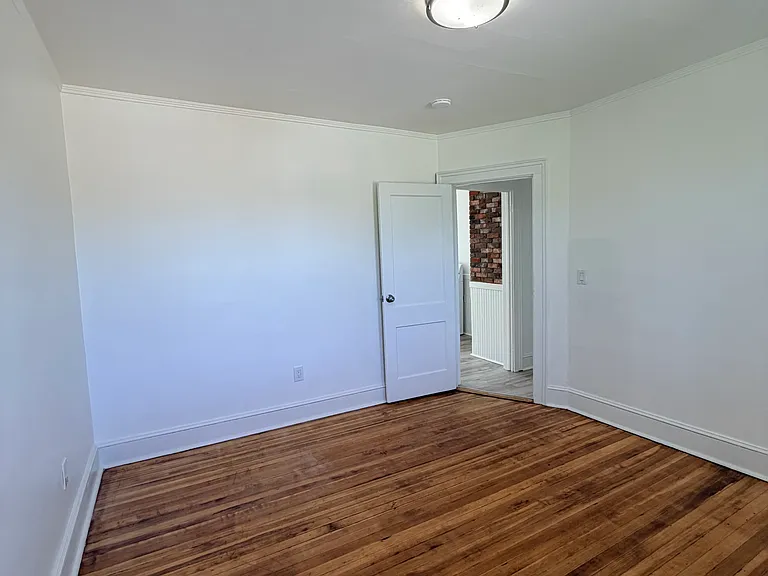 49 Henry St #3 — Photo 22
