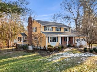 9 Independence Dr, Pelham, NH 03076