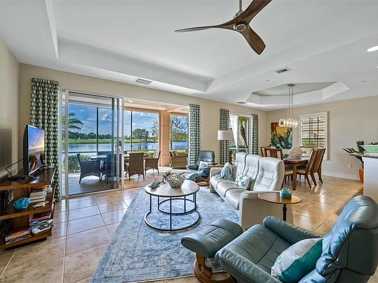 580 Avellino Isles Cir #18102 — Photo 8