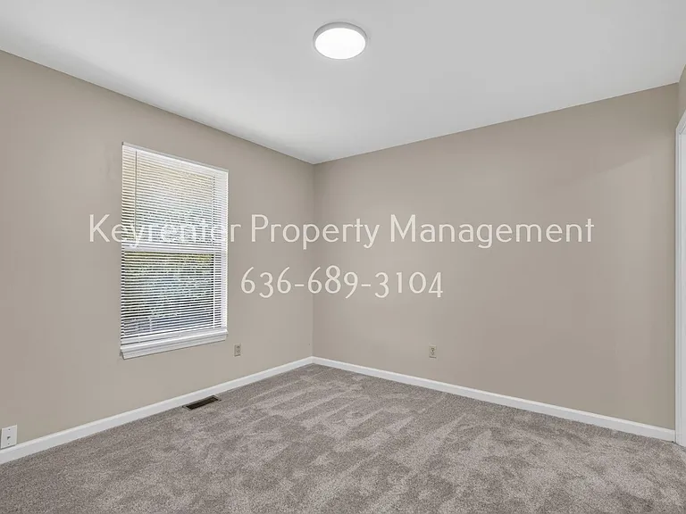 357 Della Dr — Photo 18