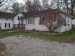 505 W Shiawassee Ave, Fenton, MI 48430