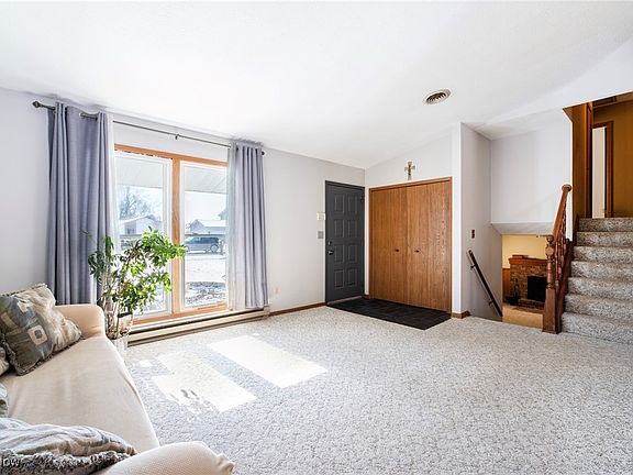 5th image of 674 Angiline Dr