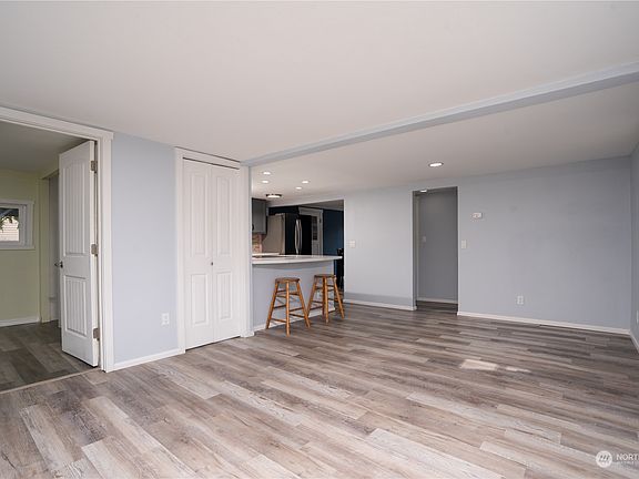 4th image of 2412 84th Street E
