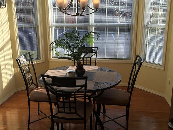 4th image of 140 Kettles Ln