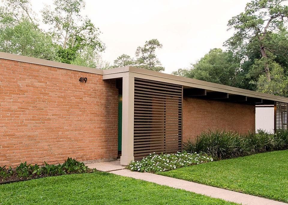 1st image of 419 Isolde Dr