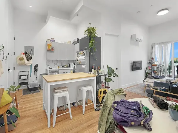 949 Metropolitan Avenue image 1 of 12