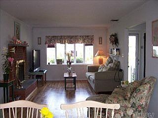 3rd image of 703 Morton Ave