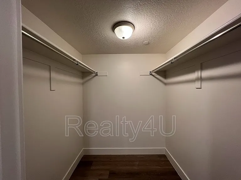 2244 N Canyon Rd — Photo 14