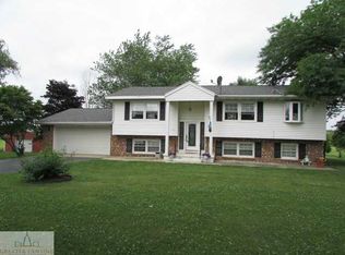 3094 S Royston Rd, Eaton Rapids, MI 48827
