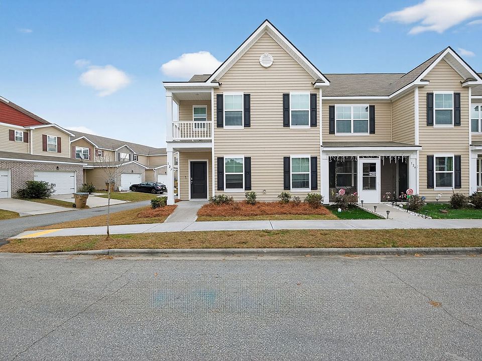 1st image of 127 Birch Cir