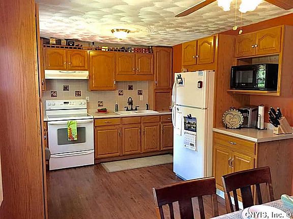 2nd image of 8056 Thurston Dr
