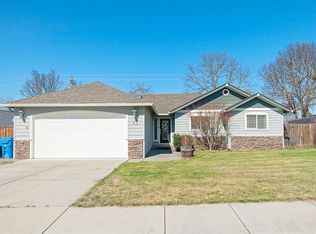 53 Pine Ct, Eagle Pt, OR 97524