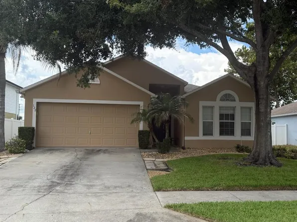 122 ROYALTY CIRCLE, SANFORD, FL 32771