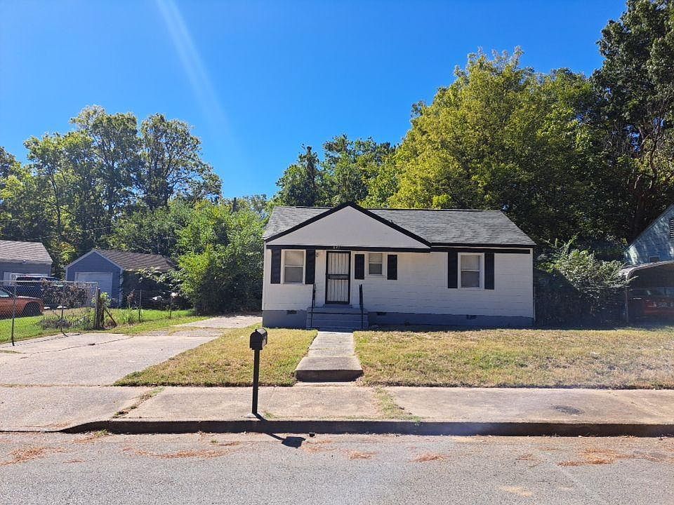 1st image of 621 Orchard Ave