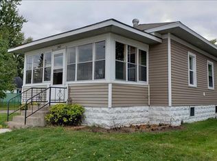 2401 George St, La Crosse, WI 54603