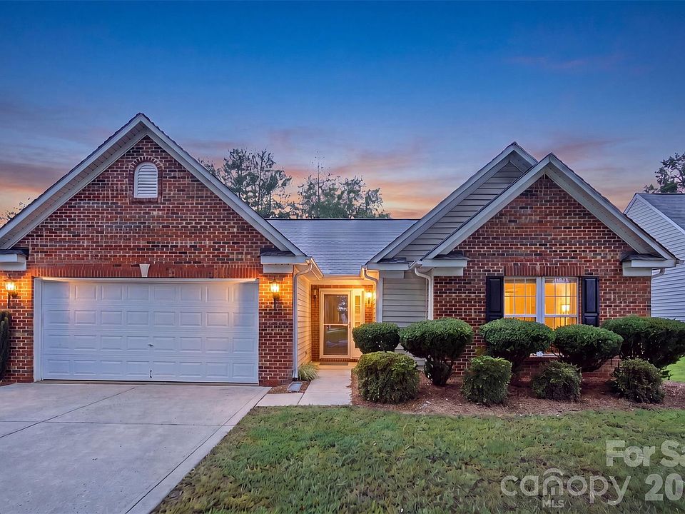 1st image of 325 Dutchmans Meadow Dr