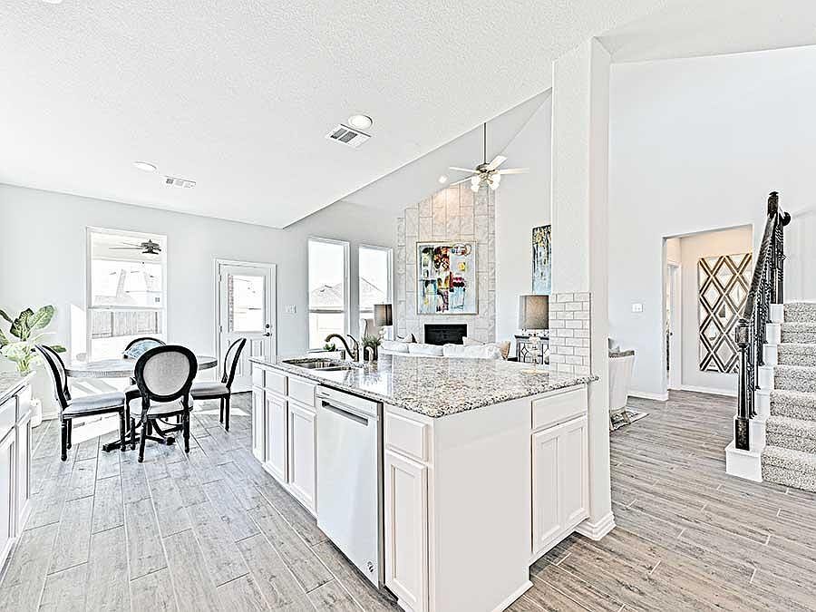 1st image of 2418 Mount Dana Dr