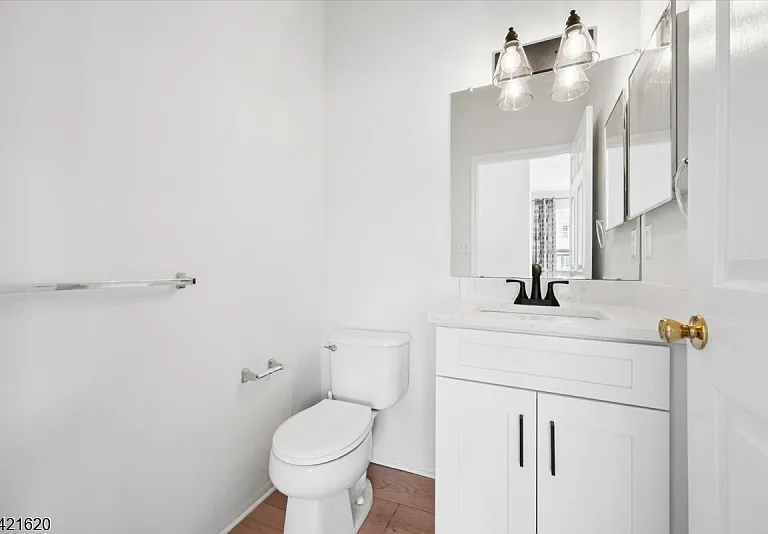 82 Hancock Dr — Photo 16