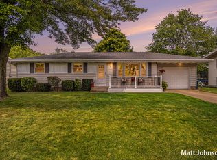 2120 Arbor Ave, Norton Shores, MI