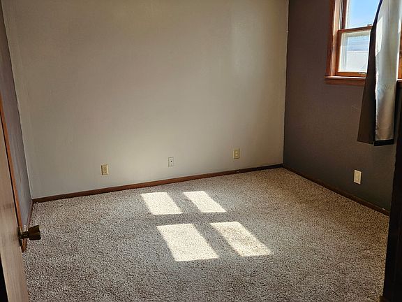 3rd image of 802 Baldwin St #3