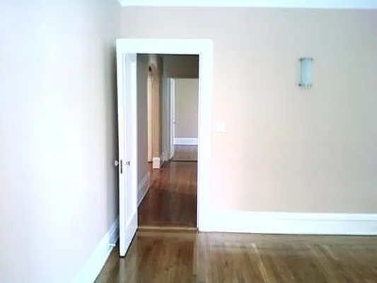 Sold by New York Private Realty Group | media 14