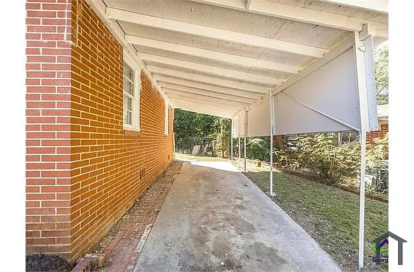 Building Photo - 1170 N Beddingfield Dr