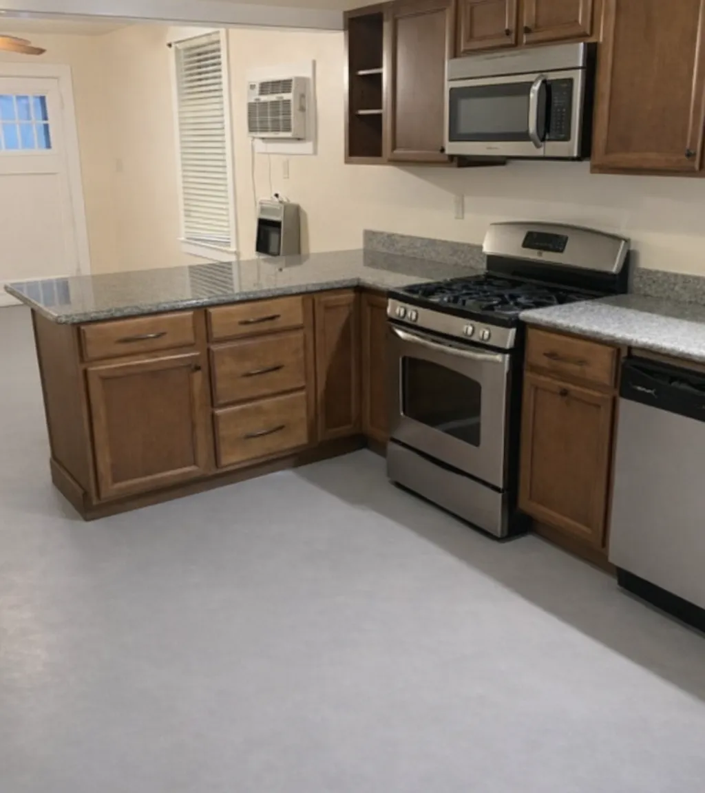 2 bed, 880 sqft, $1,350 — Photo 3