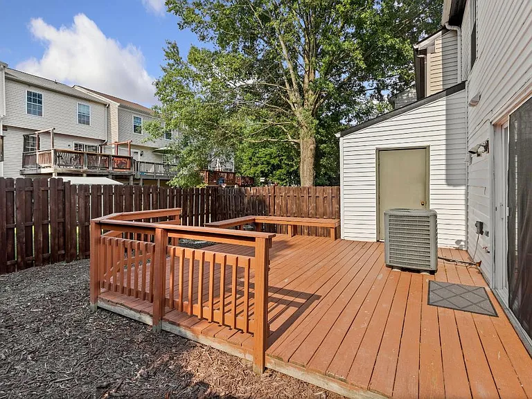 15570 Traverser Ct — Photo 9