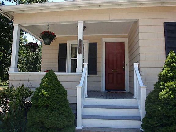 3rd image of 1194 Narragansett Pkwy