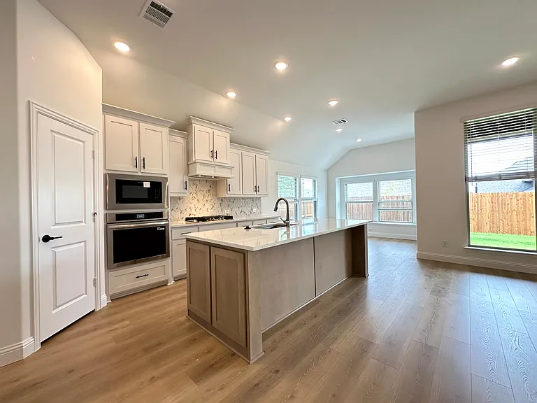 1704 Jaycreek Ct — Photo 15
