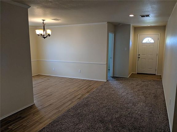 3rd image of 1413 Waterford Dr