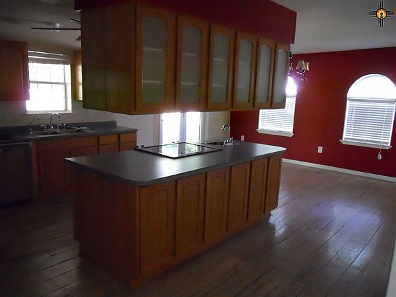 5th image of 612 W Richardson Ave