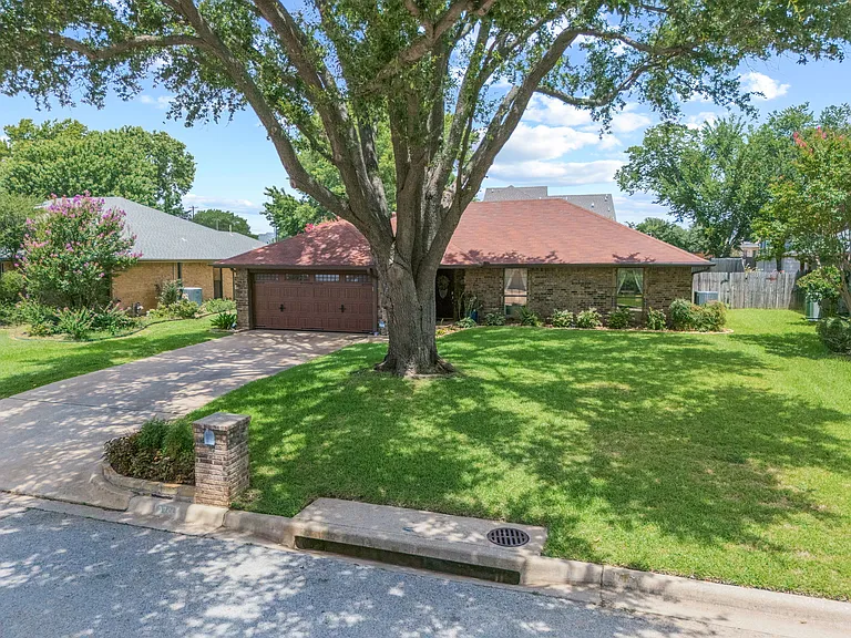 3040 Panhandle Dr — Photo 3