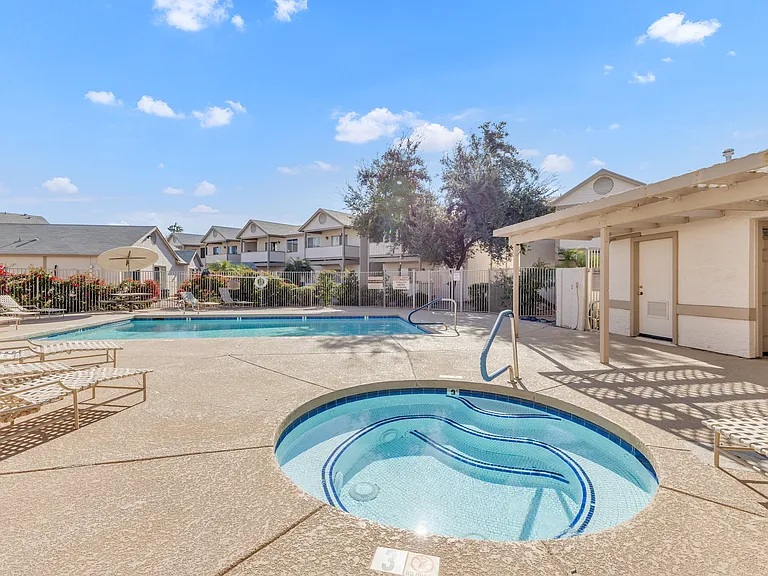 616 S Hardy Dr — Photo 26