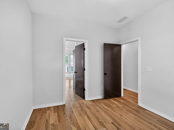3rd image of 454 Calhoun St NW #B