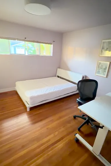 8180 Billowvista Dr #4 — Photo 3